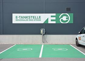 E-Tankstelle: Grünen Strom tanken bei DEXIS Austria